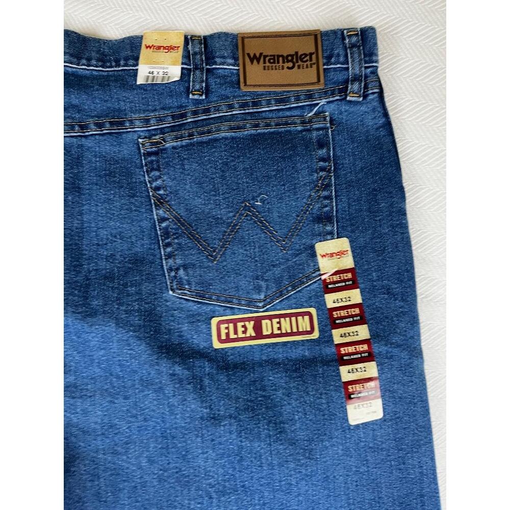 Mens Blue Wrangler NWT size 46 inseam 32 flex Denium - Picture 6 of 10